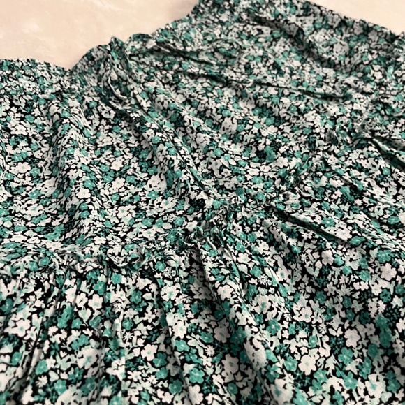 ZARA floral skirt / skort (green/white/black) - Picture 5 of 5